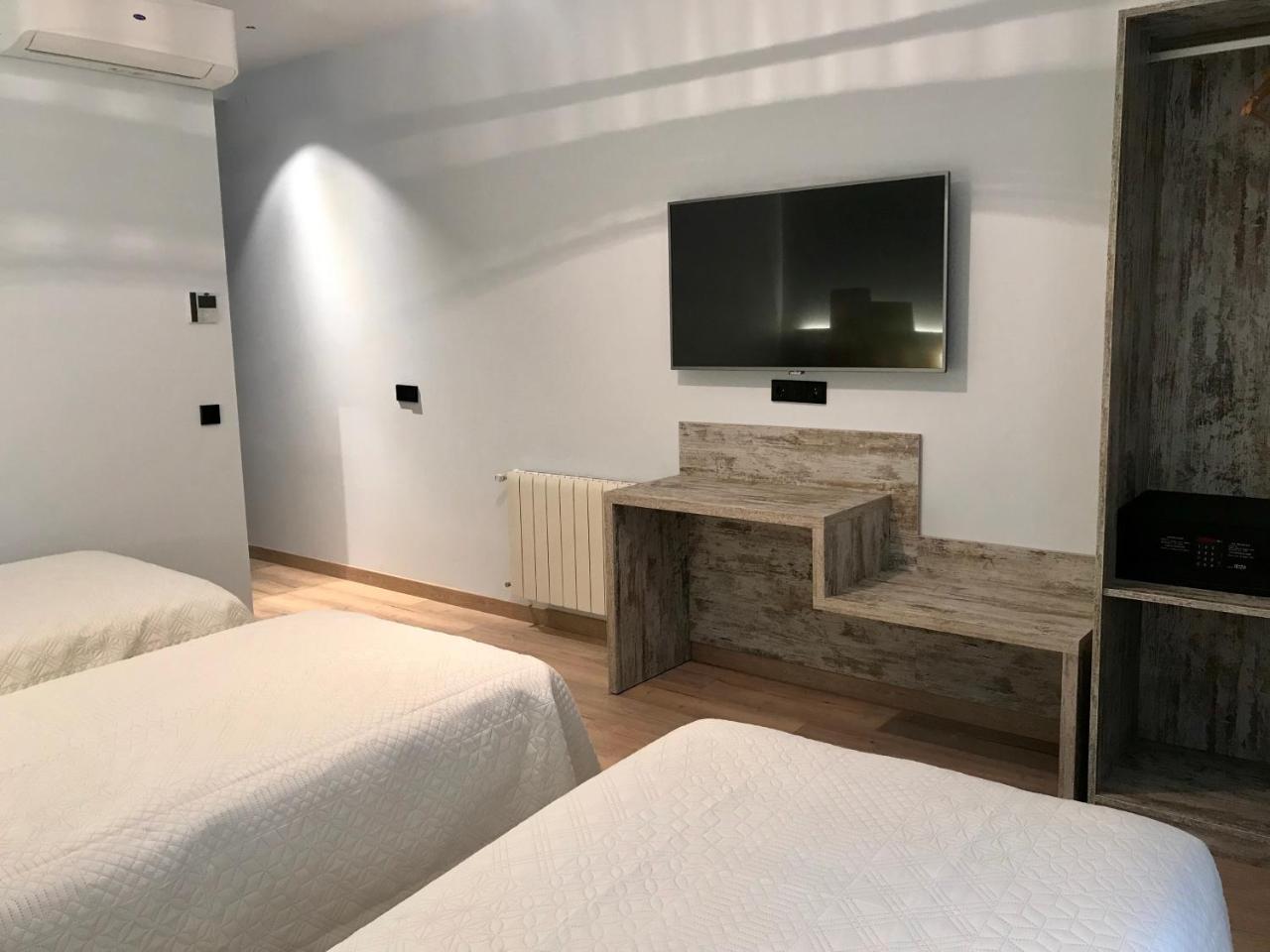 Hostal Anton Martin Madrid Exterior photo